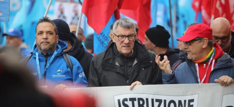Lo sciopero rituale. Se il conflitto diventa un cliché mediatico 